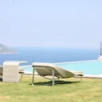 Villara Ultra Luxury Private In Daily Housekeeping Private Cook Chauffeur Service וילה