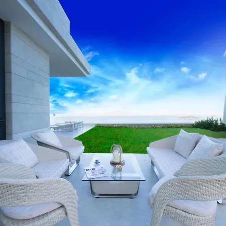 Villara Ultra Luxury Private In Daily Housekeeping Private Cook Chauffeur Service Vila Bodrum