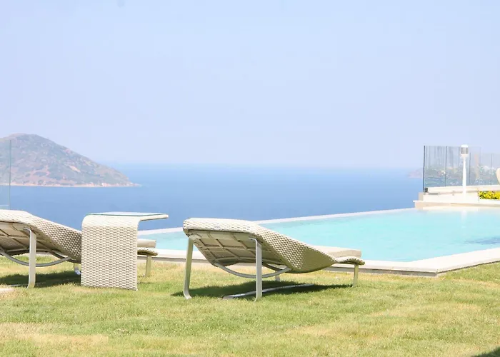 Villara Ultra Luxury Private In Daily Housekeeping Private Cook Chauffeur Service Vila