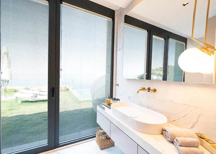 Villara Ultra Luxury Private In Daily Housekeeping Private Cook Chauffeur Service Bodrum