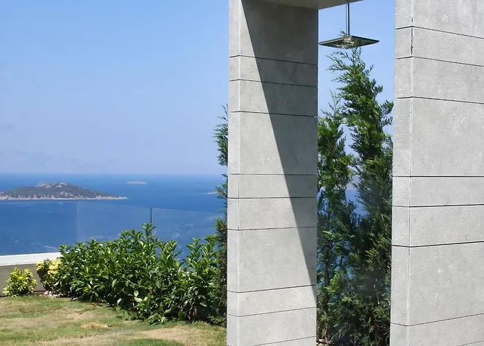 Villara Ultra Luxury Private In Daily Housekeeping Private Cook Chauffeur Service Villa *