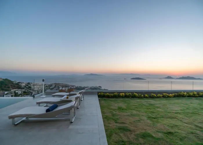 Villara Ultra Luxury Private In Daily Housekeeping Private Cook Chauffeur Service Villa *