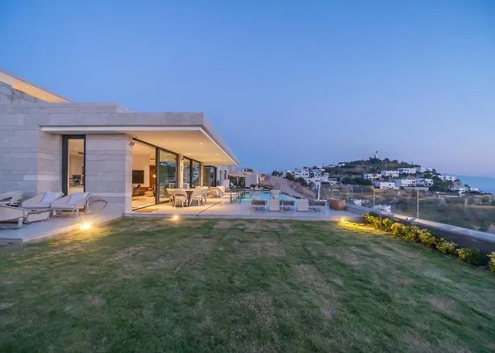 Villara Ultra Luxury Private In Daily Housekeeping Private Cook Chauffeur Service *