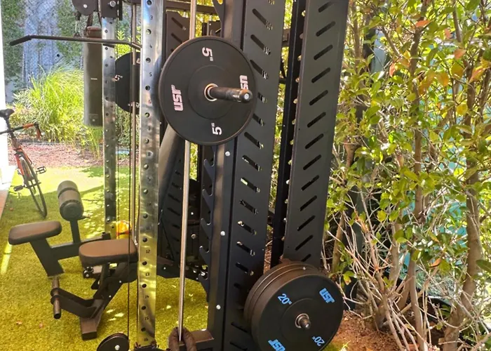 Villara Ultra Luxury Private In Daily Housekeeping Private Cook Chauffeur Service *